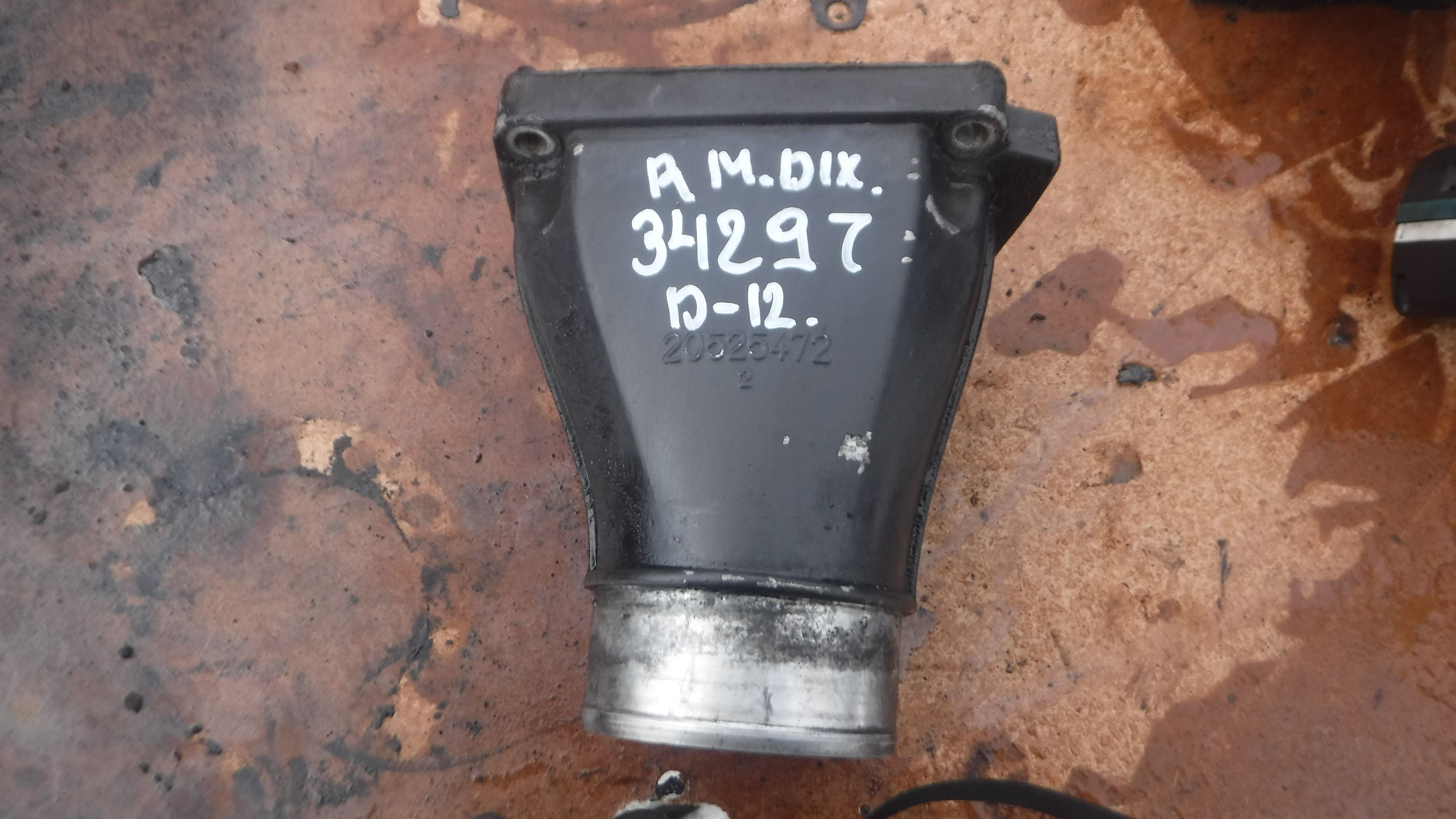 Патрубок к интеркулеру 20525472 Renault Magnum DXI12 2005
